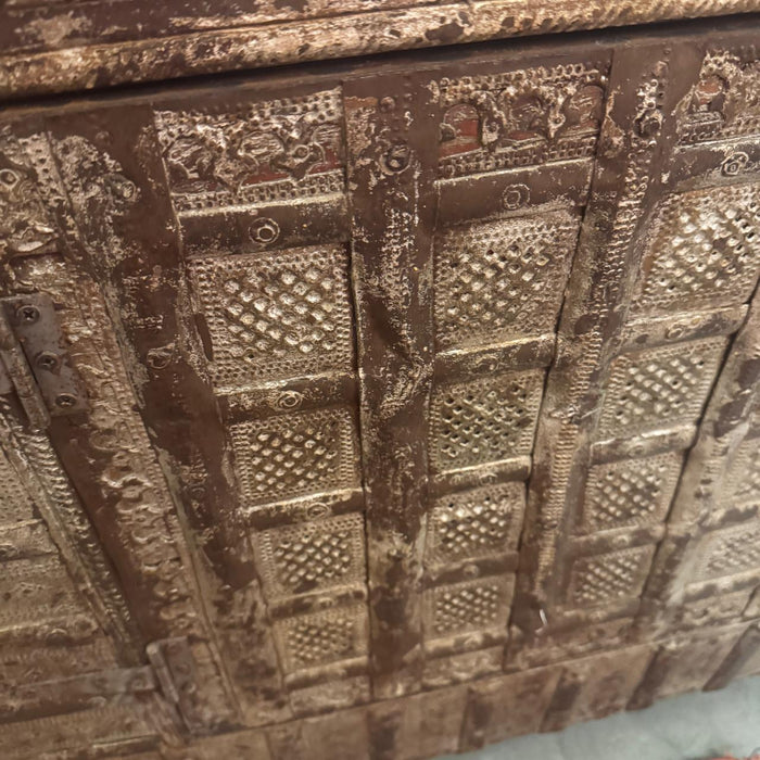 Vintage Metal-Clad Chest-2