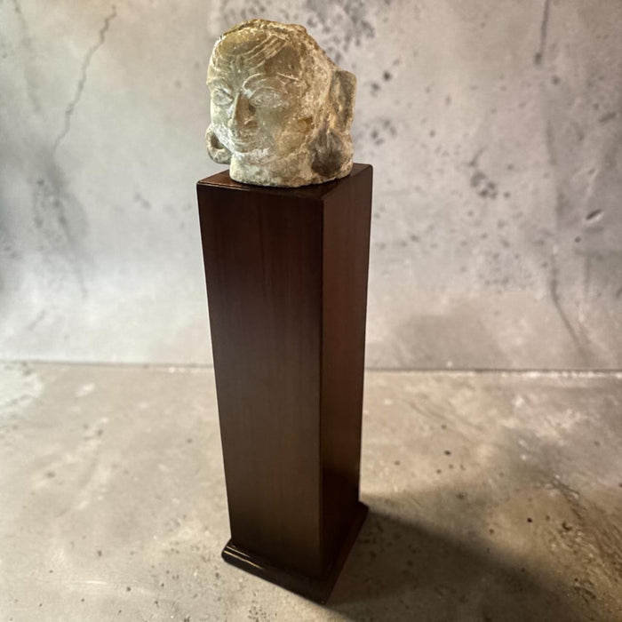 Gallery Pedestal : Ruhana 31