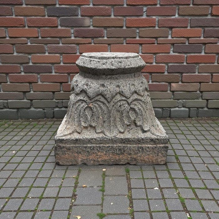 Grey Stone Pedestal: Zaroon 1