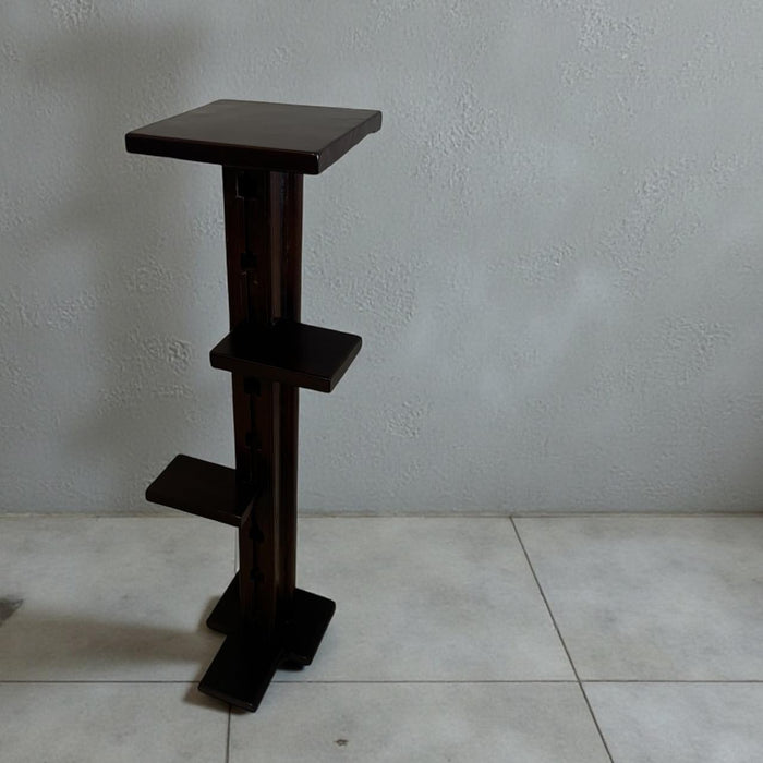 Three-Level Pedestal with Antique Teak Panel - Ruhana 4