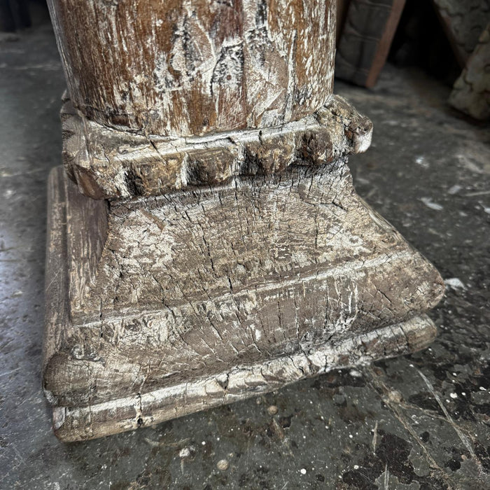 Wooden pedestal : Ruhana 11