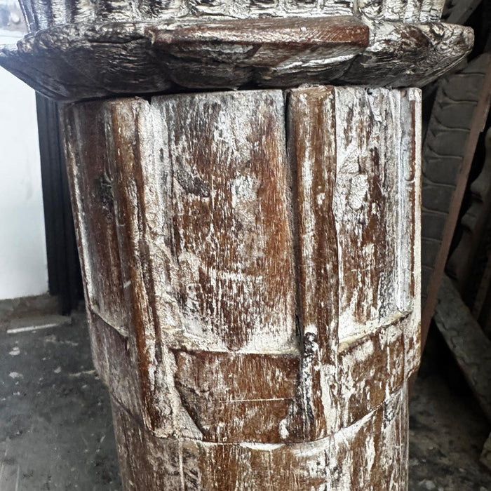 Wooden pedestal : Ruhana 11