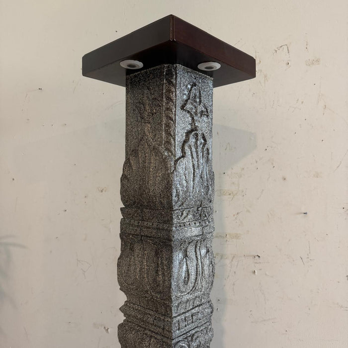 Carved panel pillar : Stambh 7