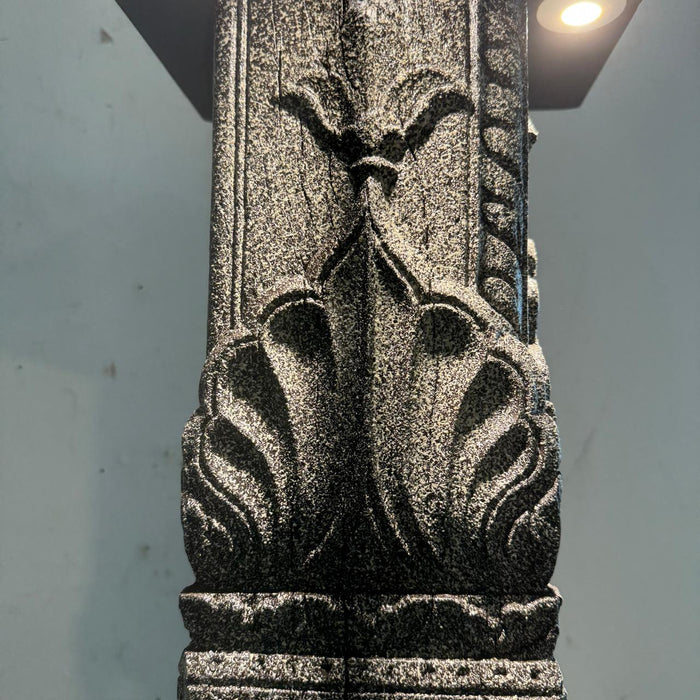 Carved panel pillar : Stambh 7