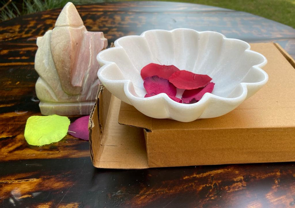 Rafia: Marble bowls ( 7 inches diameter)