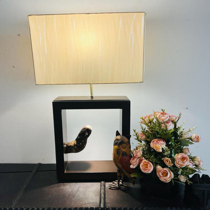 Aabida :  Classic Wide Table Lamp with a  Bird Sculpture ( Shade Included )