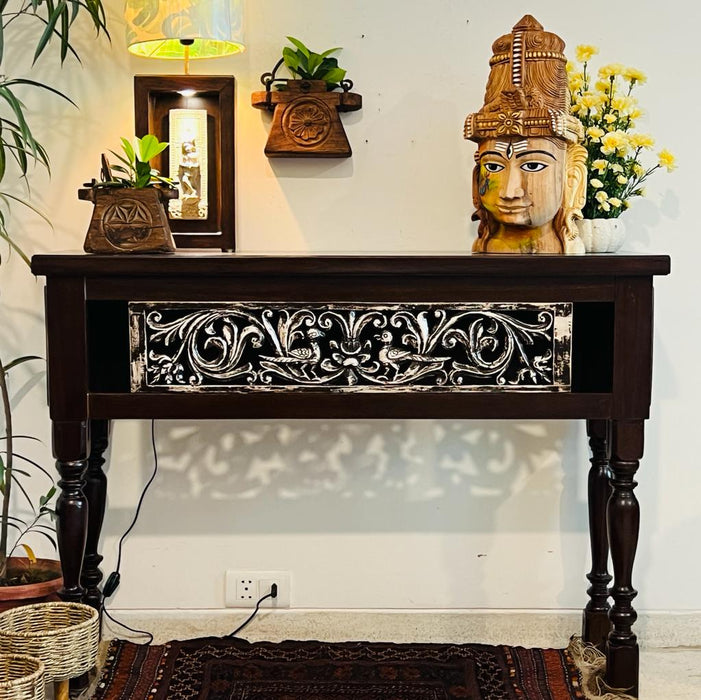 Aafda :  wooden console