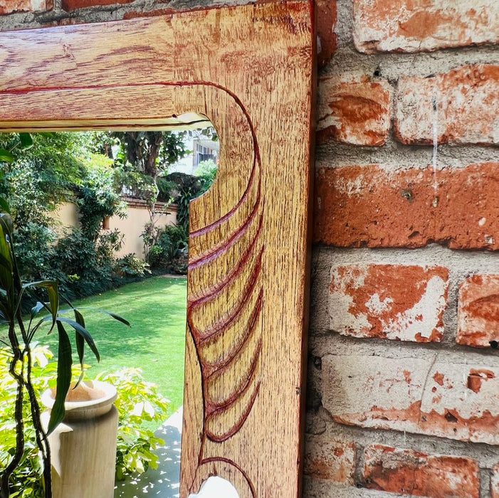 Faeezah : Carved mirror