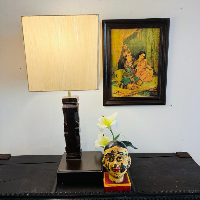 Isad  : Wooden lamp