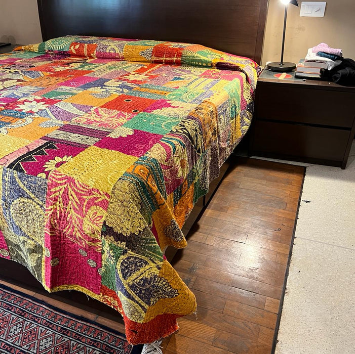 Rihaan : Multicoloured Patch work Bedcover with Kantha Work ( Double )