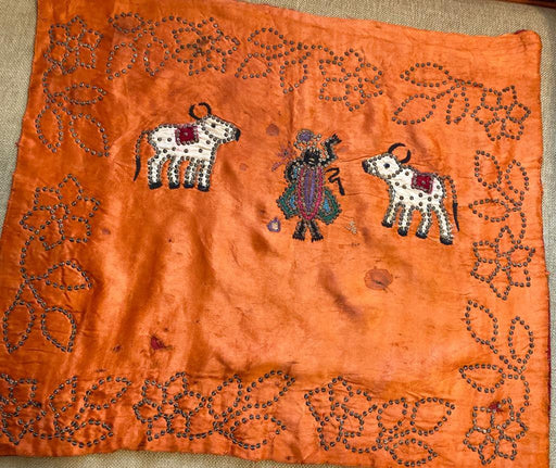 Nathdwara with two cows : Vintage Embroidered Textile - Khojcrafts